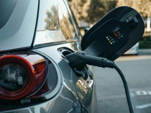 Découverte des exigences et réglementations applicables aux batteries Li-Ion pour véhicules électriques